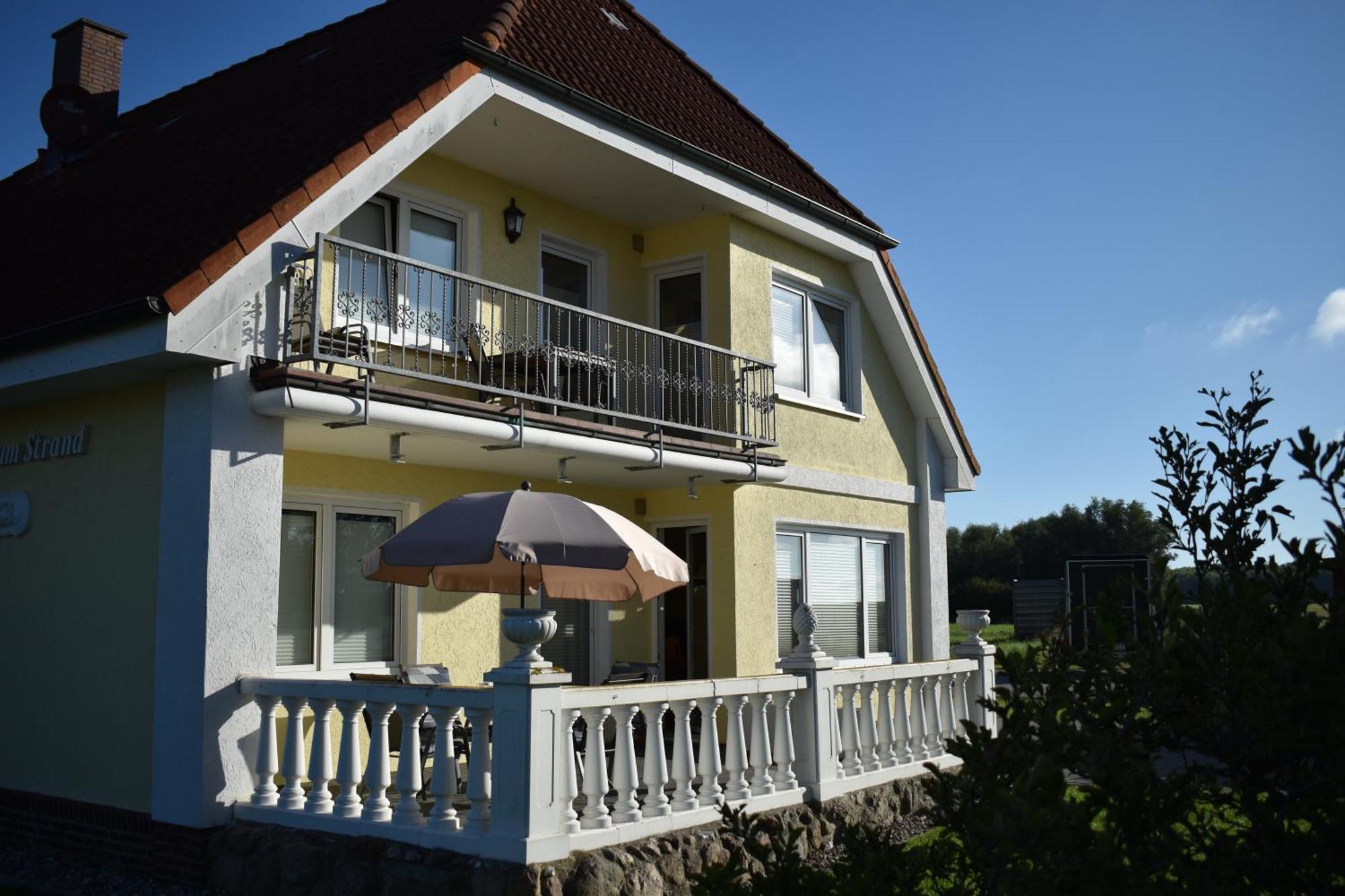 Haus Zum Strand Muschel Dassow Exterior foto